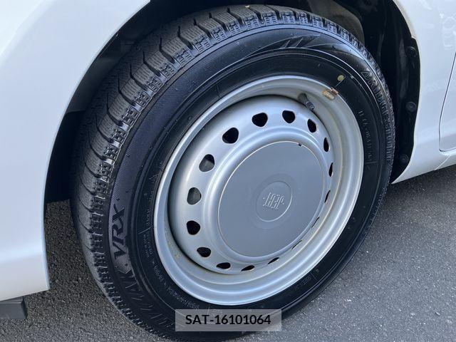 Toyota AQUA 2018-12 206854-17