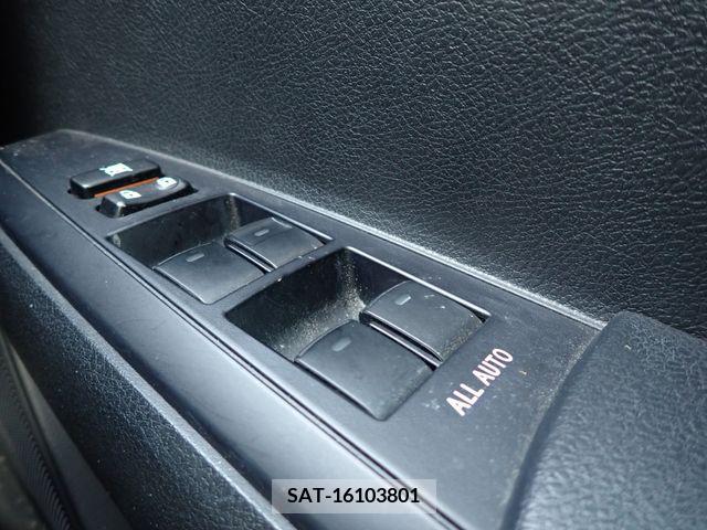 Toyota COROLLA AXIO 2017-03 221135-15