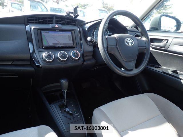 Toyota COROLLA AXIO 2017-03 221135-1