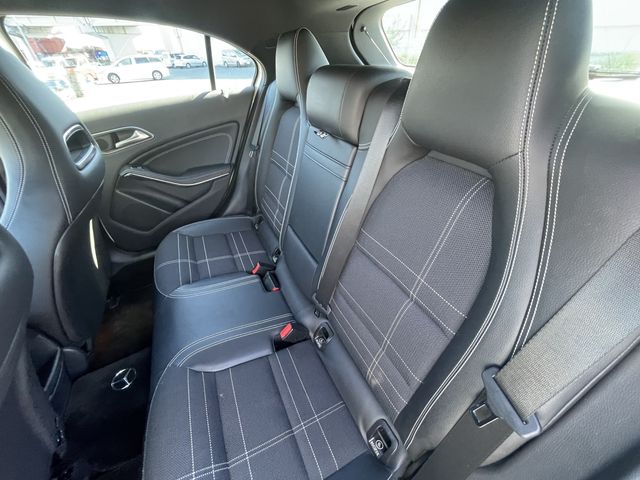 Mercedes Benz A-CLASS 2013-03 186131-10