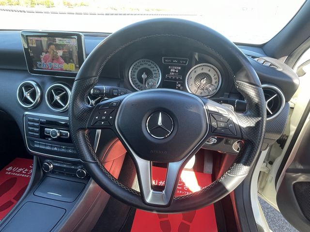 Mercedes Benz A-CLASS 2013-03 186131-12