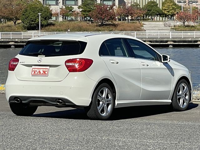 Mercedes Benz A-CLASS 2013-03 186131-4