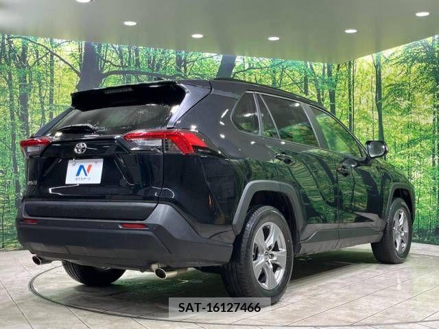 Toyota RAV4 2023-04 219571-17