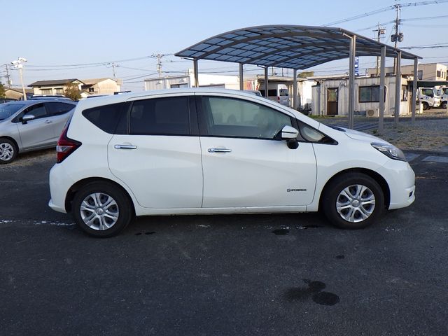 Nissan NOTE 2018-10 13626-4
