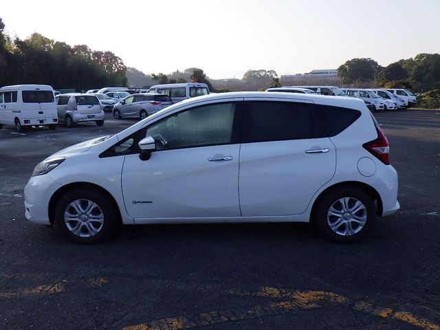 Nissan NOTE 2018-10 13626-6