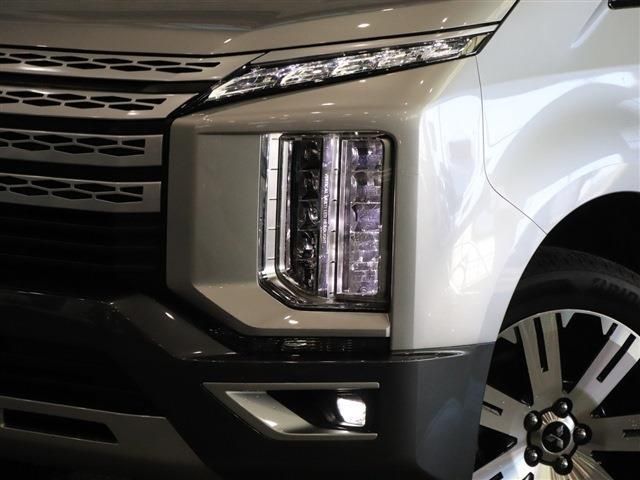 Mitsubishi DELICA D5 2019-02 189421-8