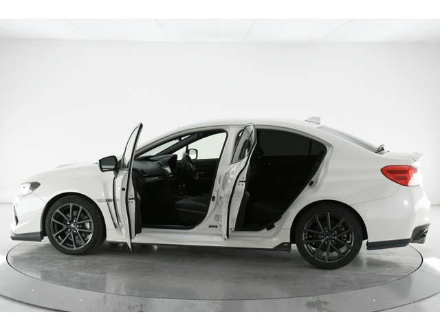 Subaru WRX S4 2018-05 28072-5