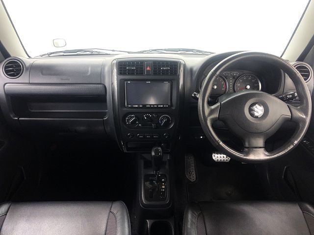 Suzuki JIMNY 2010-08 186697-1