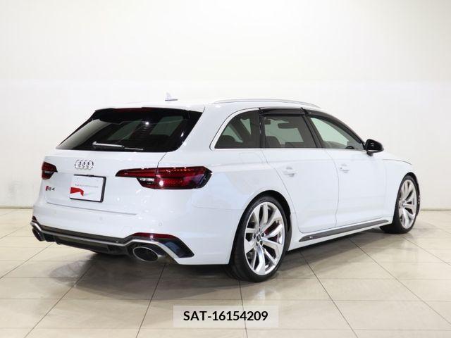 Audi RS4 2019-05 389467-7
