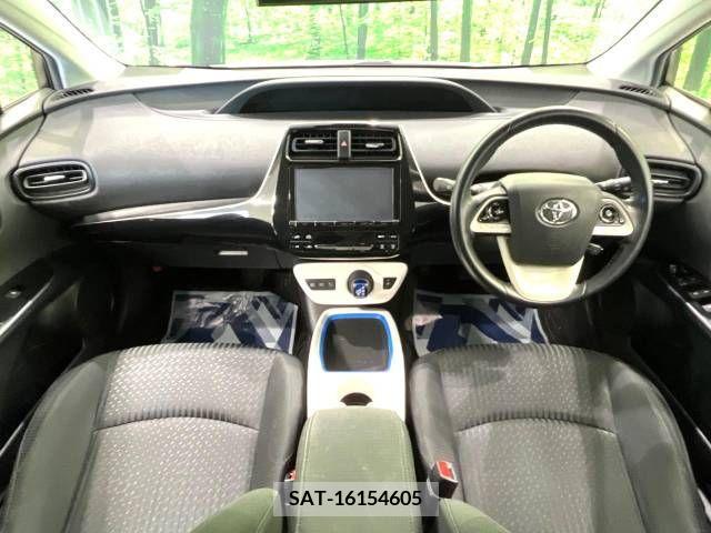 Toyota PRIUS 2016-04 212874-1