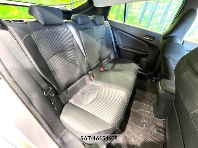 Toyota PRIUS 2016-04 212874-10