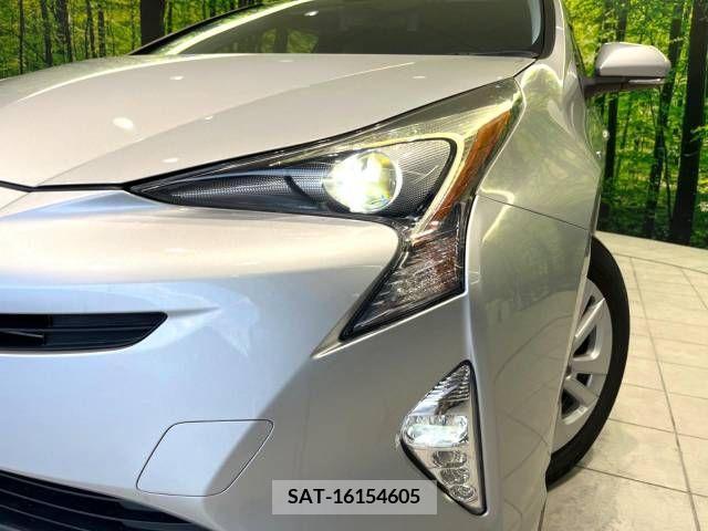 Toyota PRIUS 2016-04 212874-13
