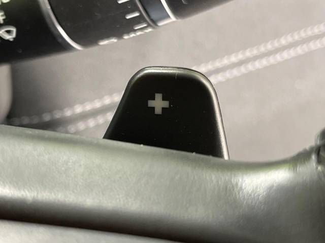 ROVER RANGE ROVER 2018-12 188449-8