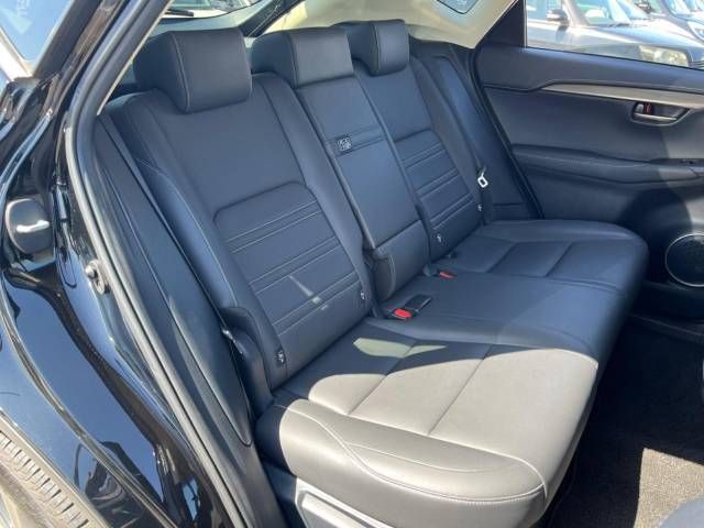 Lexus NX 2015-06 1371-9