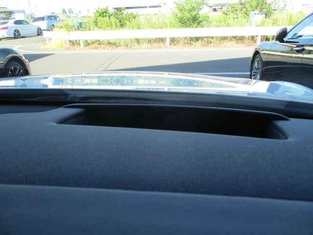 Lexus LS 2018-02 7736-27