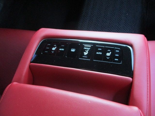 Lexus LS 2018-02 7736-10