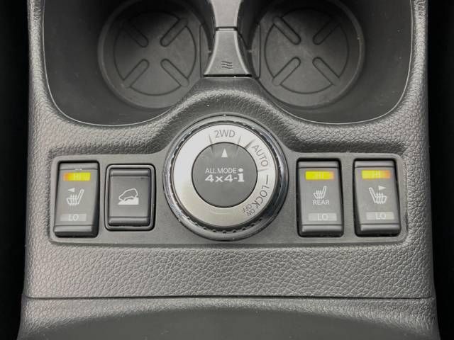 Nissan X-TRAIL 2018-02 185701-3