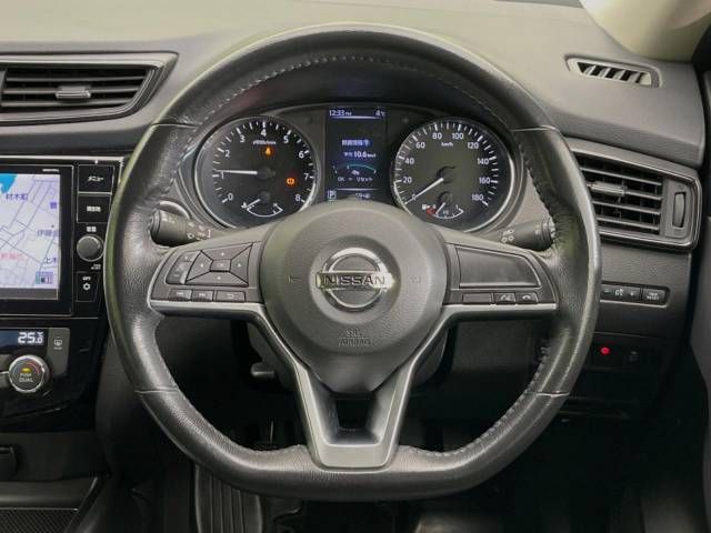 Nissan X-TRAIL 2018-02 185701-11