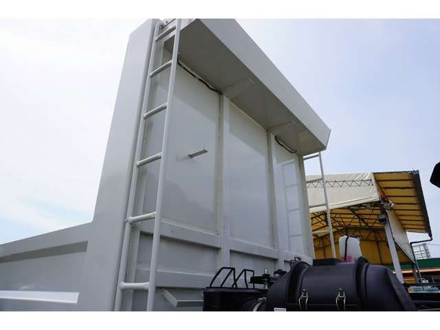 MITSUBISHI FUSO SUPER GREAT 2022-04 7029-15