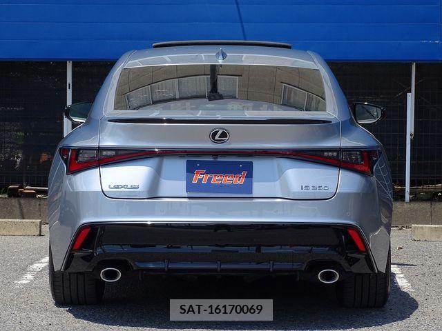 Lexus IS 2021-09 354350-11