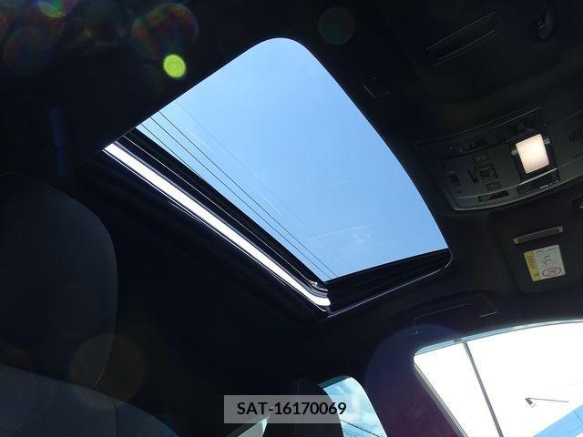 Lexus IS 2021-09 354350-26