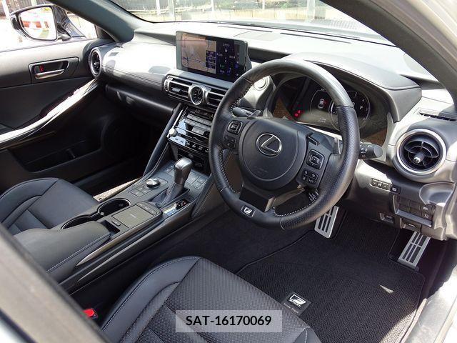 Lexus IS 2021-09 354350-2