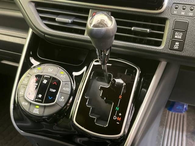 Toyota ESQUIRE 2017-07 7433-18