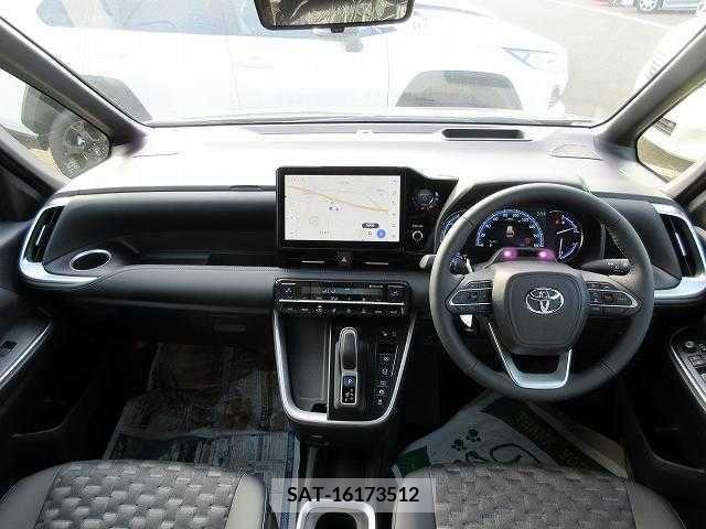 Toyota VOXY 2024-02 217839-1