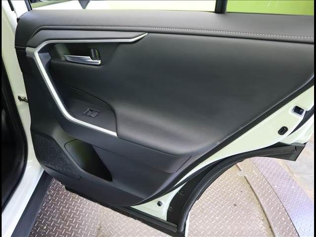 Toyota RAV4 2021-03 5926-28