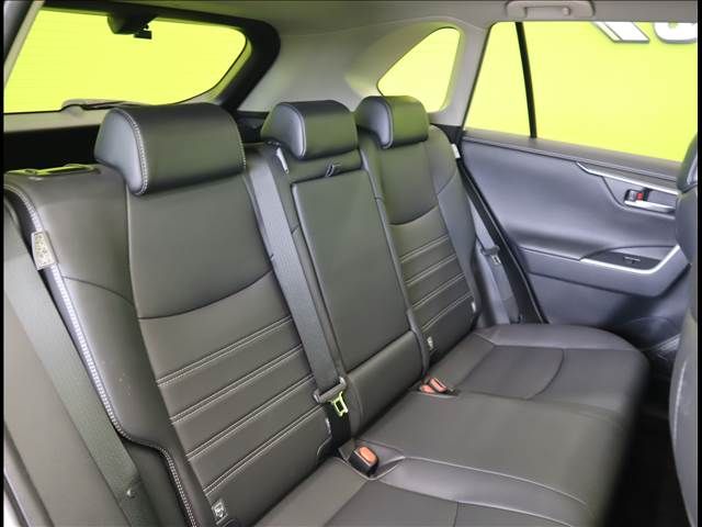 Toyota RAV4 2021-03 5926-27