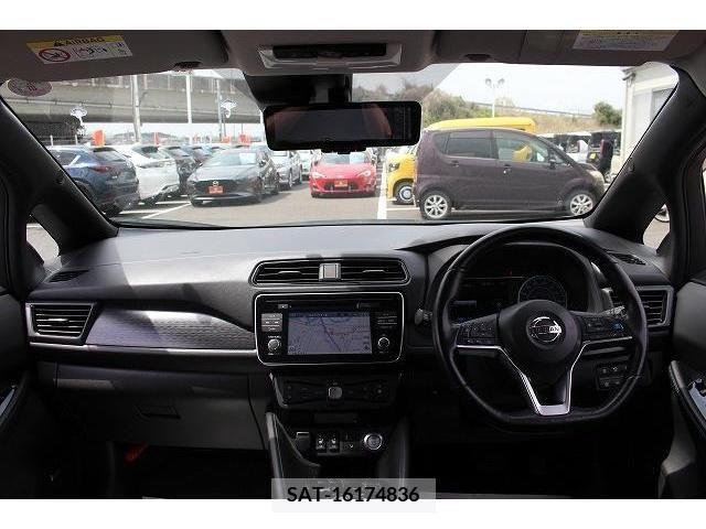 Nissan LEAF 2017-10 244129-15