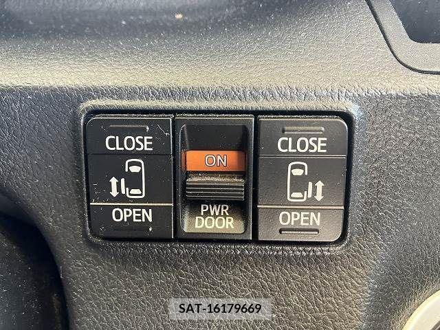 Toyota SIENTA 2015-10 372886-7