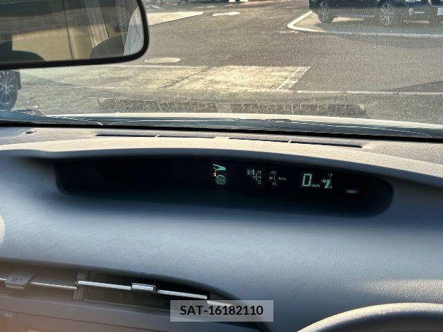 Toyota PRIUS 2010-04 282039-7