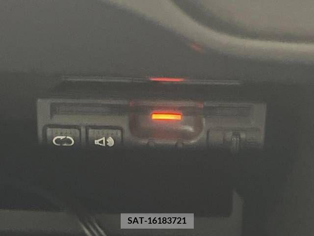 Nissan NOTE 2013-08 302316-4