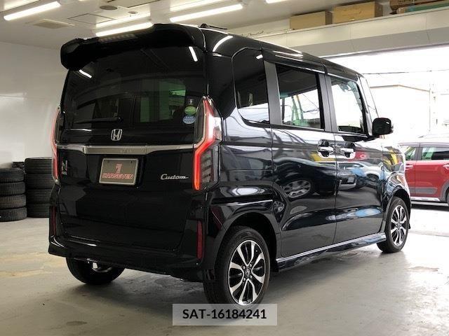 Honda N BOX CUSTOM 2018-03 208101-2