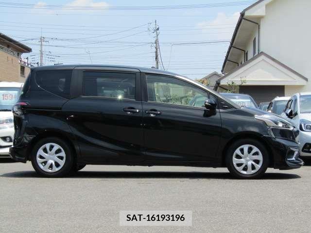 Toyota SIENTA 2016-05 314641-3