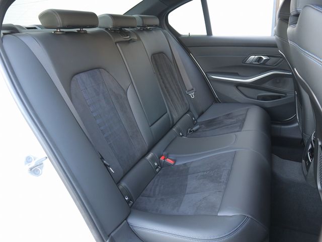 Bmw 3 SERIES 2023-06 28371-20