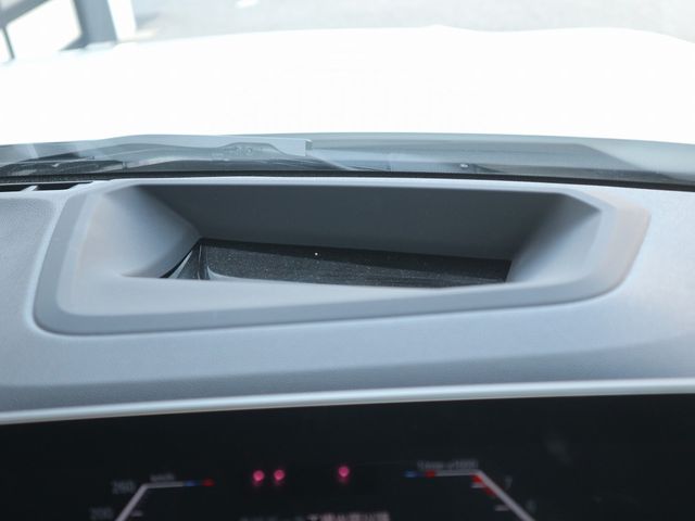 Bmw 3 SERIES 2023-06 28371-8