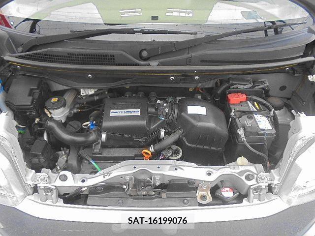Honda N BOX 2017-04 325685-7