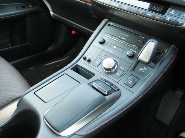 Lexus CT 2018-03 185655-21