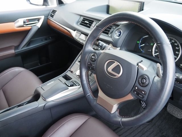 Lexus CT 2018-03 185655-28
