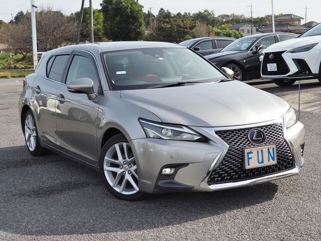 Lexus CT 2018-03 185655-2