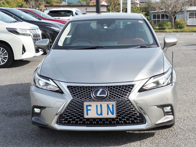 Lexus CT 2018-03 185655-1