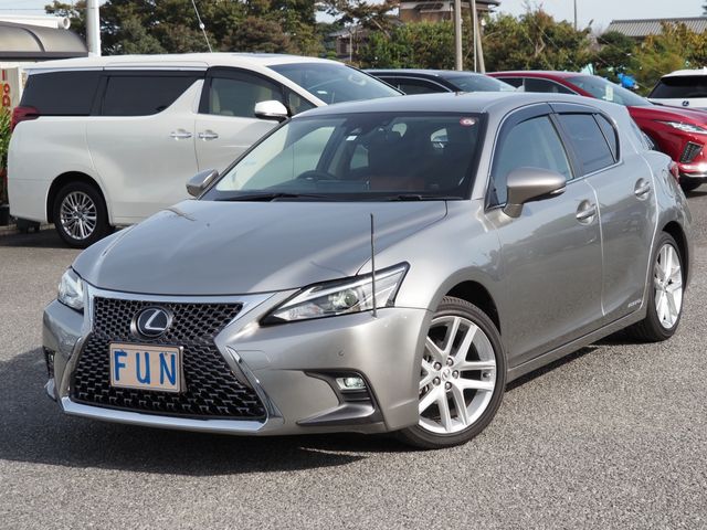 Lexus CT 2018-03 185655-3