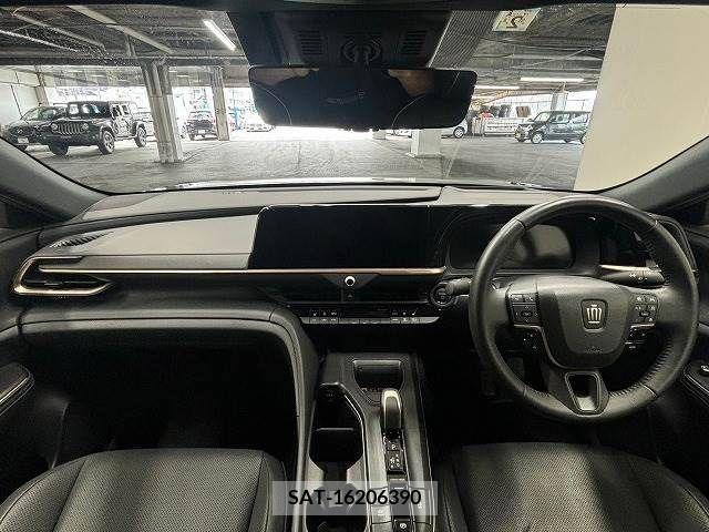 Toyota CROWN 2023-02 300655-1