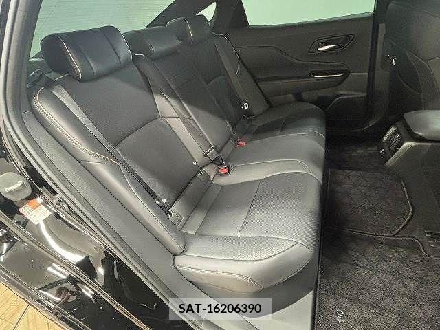Toyota CROWN 2023-02 300655-5
