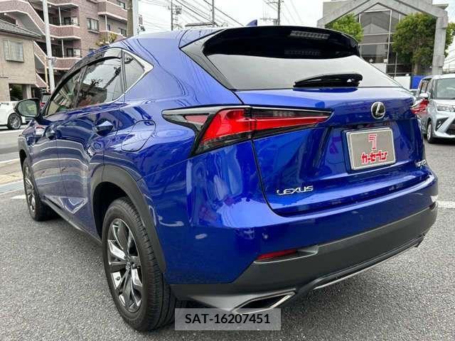 Lexus NX 2017-09 275630-7