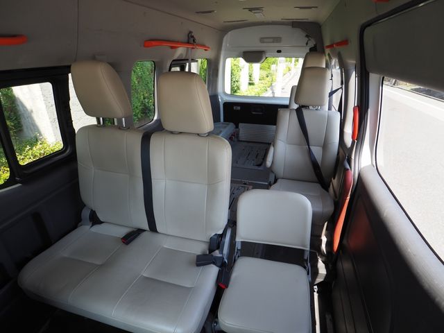 Nissan NV350 Caravan 2013-01 4857-2