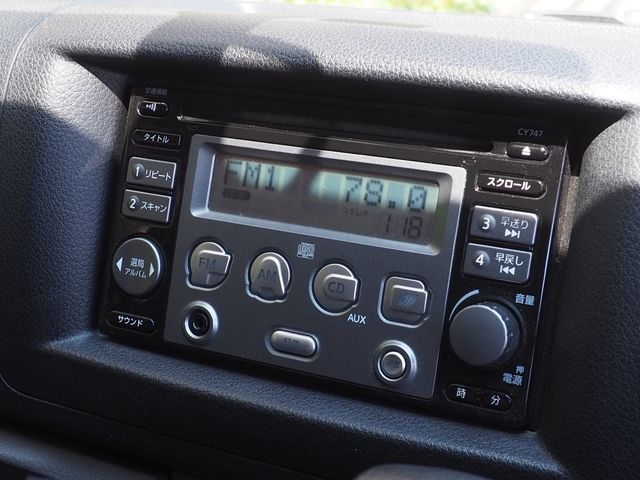 Nissan NV350 Caravan 2013-01 4857-11