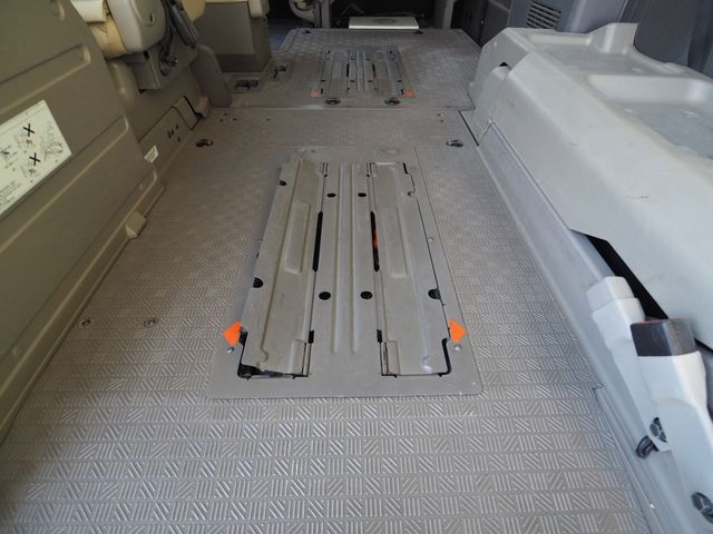 Nissan NV350 Caravan 2013-01 4857-15